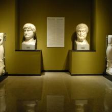 Hadrian ve Marcus Aurelius Büstü